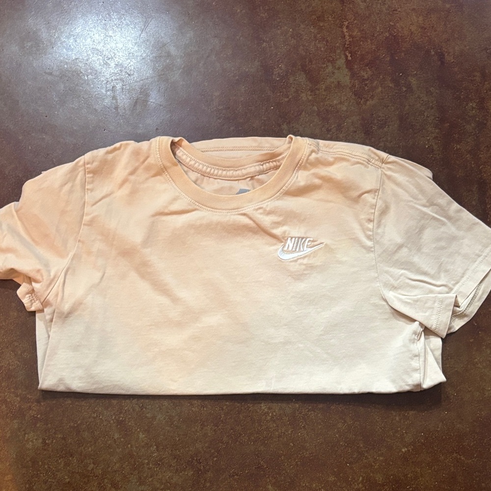 Nike Women's Cream Short Sleeve Tee size XS